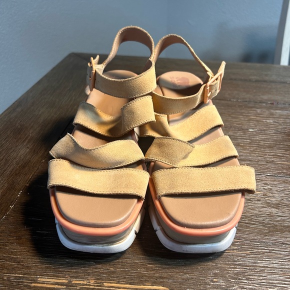 Sorel Joanie III ankle strap wedge sandals size 10 - Picture 9 of 11